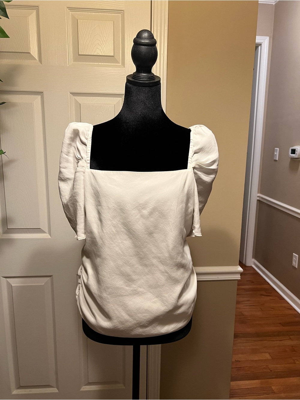 Classic Square-Neck Puff Sleeve Top